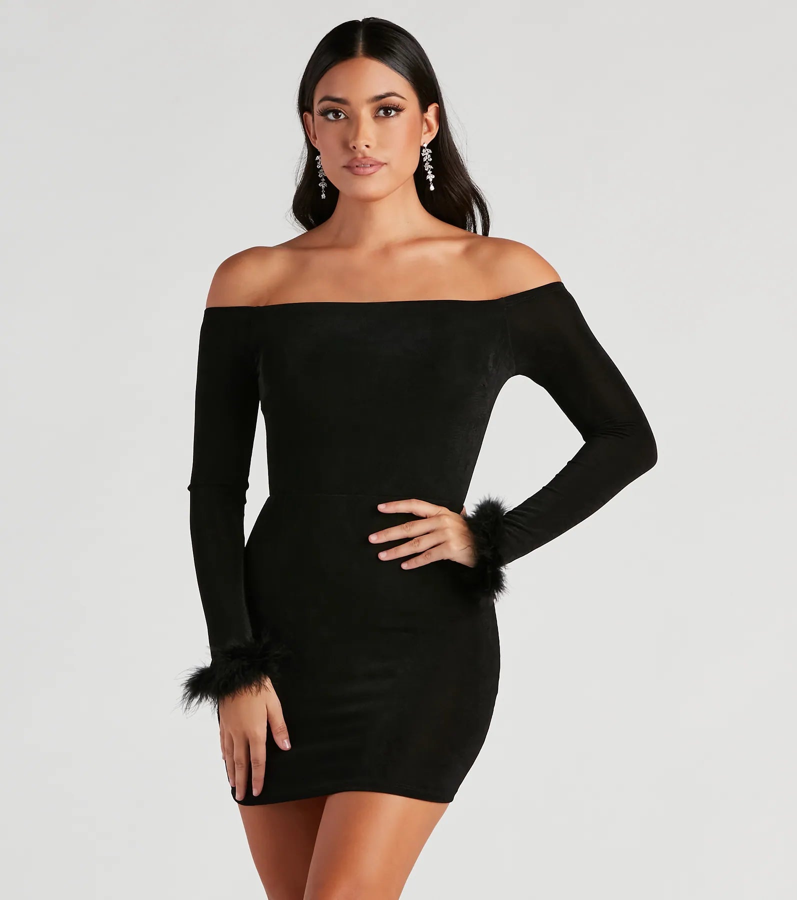 Sleeveless Chiffon Party Dresses with Slit for Ladies' Cocktail PartiesFeeling Chic Feather Trim Mini Dress Sleeveless Chiffon Party Dresses with Slit for Ladies' Cocktail PartiesFeeling Chic Feather Trim Mini Dress