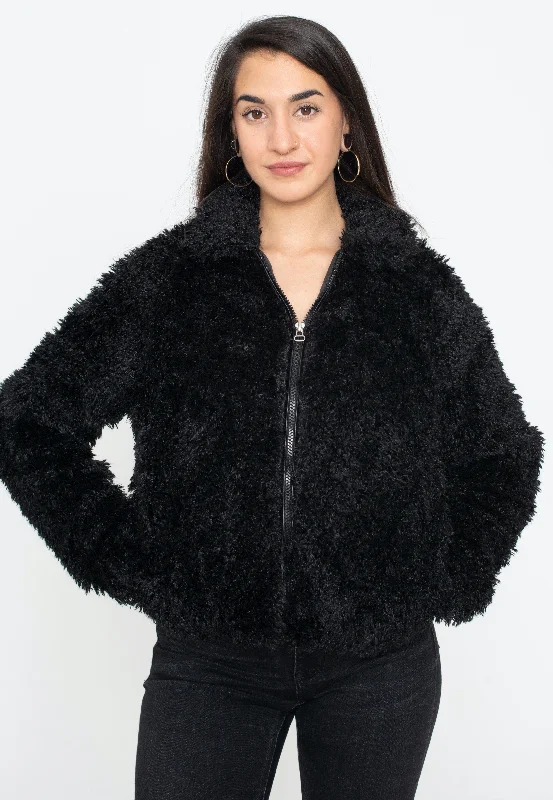 Puffer jackets with a detachable faux - fur collar for versatilityNoisy May - June Faux Fur - Jacket Puffer jackets with a detachable faux - fur collar for versatilityNoisy May - June Faux Fur - Jacket