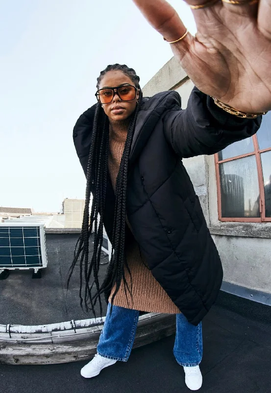 Military - inspired jackets with a khaki color for a classic military lookNoisy May - Tally Long Black - Jacket Military - inspired jackets with a khaki color for a classic military lookNoisy May - Tally Long Black - Jacket