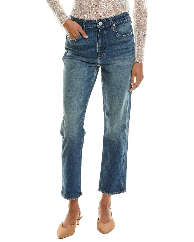 Denim jeans for a photography shoot for a trendy and edgy lookAMO Chloe Passionate Crop Jean Denim jeans for a photography shoot for a trendy and edgy lookAMO Chloe Passionate Crop Jean