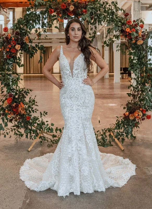 Wedding Dresses with Sequined Dots and Sheer Skirt for a Playful and Sultry LookColby John Mystique - Size 6 Wedding Dresses with Sequined Dots and Sheer Skirt for a Playful and Sultry LookColby John Mystique - Size 6