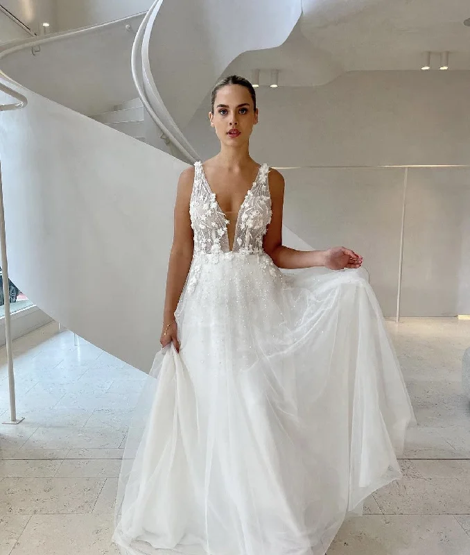Mermaid Style Tulle Wedding Dresses with Sequined Skirt for Glamorous BridesCorston Couture Springtime Mermaid Style Tulle Wedding Dresses with Sequined Skirt for Glamorous BridesCorston Couture Springtime