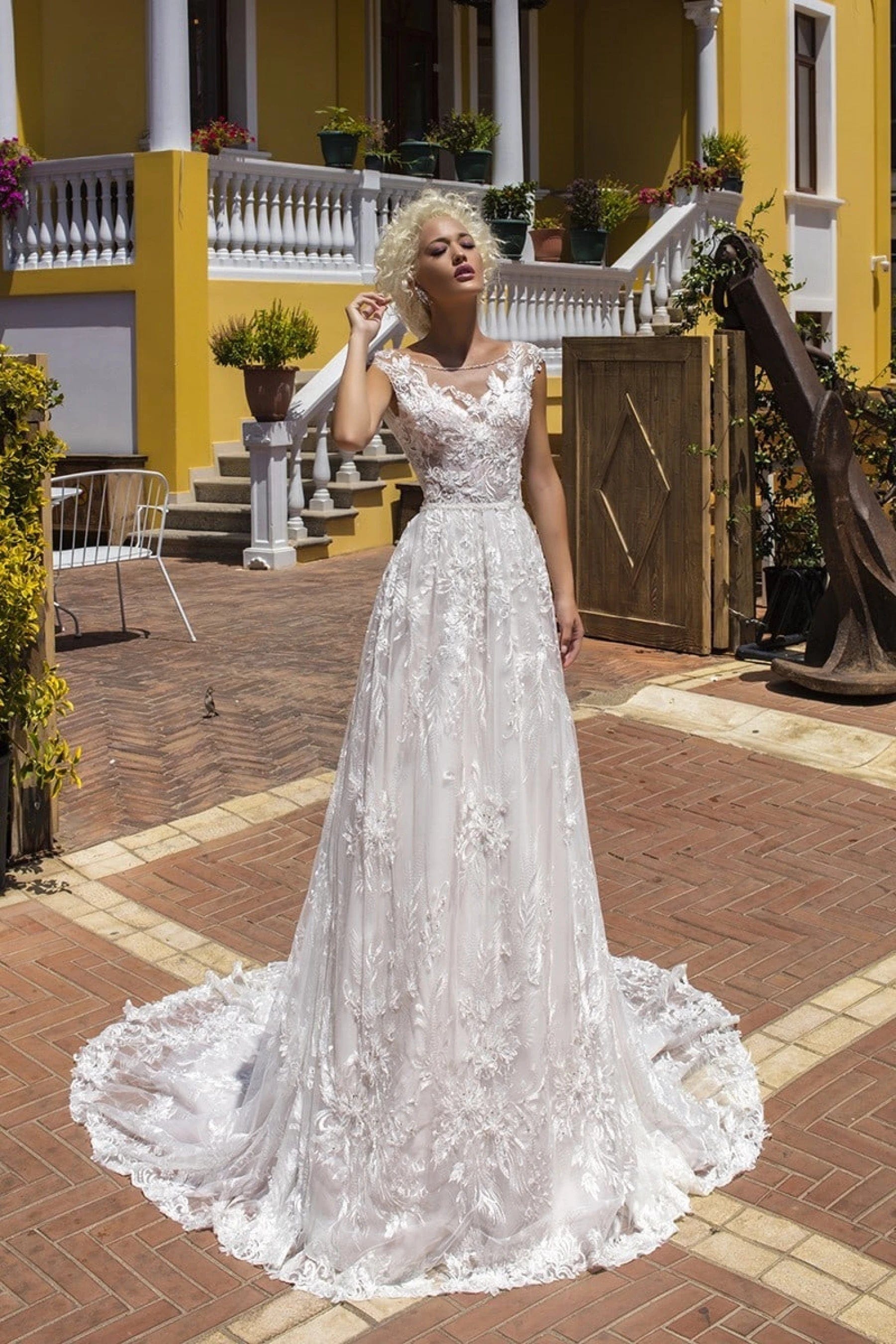 Wedding Dresses with Embroidered Stars and Sequined Dots and Sheer Sleeve and Belt and Embroidered Floral Patterns for a Celestial and Playful LookDaria Karlozi Headstrong Begonia - Size 14 Wedding Dresses with Embroidered Stars and Sequined Dots and Sheer Sleeve and Belt and Embroidered Floral Patterns for a Celestial and Playful LookDaria Karlozi Headstrong Begonia - Size 14