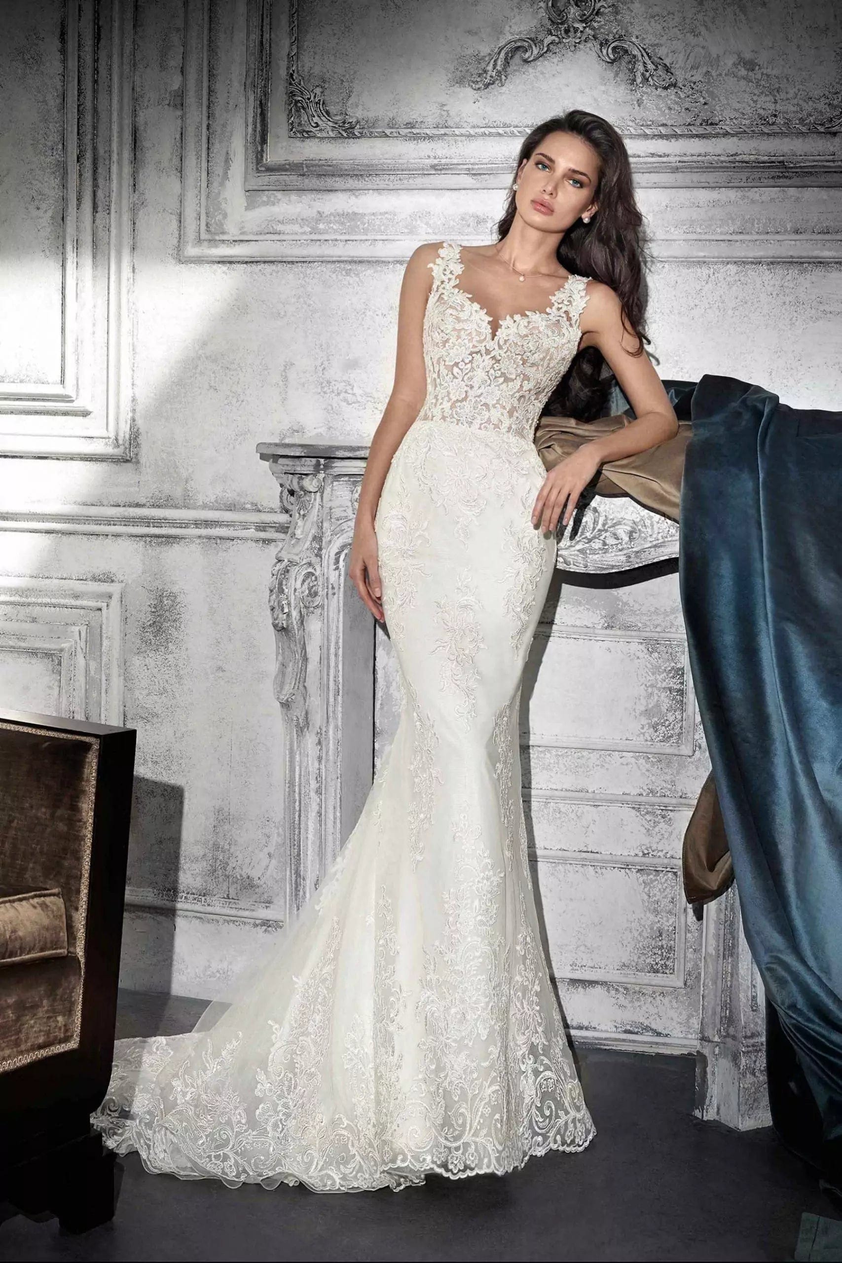 Wedding Dresses with Bell Sleeves and Ruffled Skirt for a Playful LookDemetrios 752 - Size 10 Wedding Dresses with Bell Sleeves and Ruffled Skirt for a Playful LookDemetrios 752 - Size 10