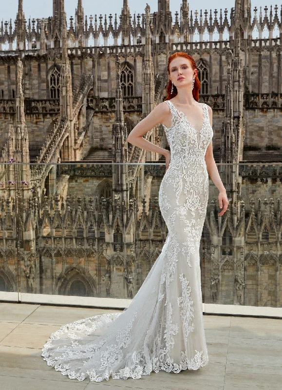 Wedding Dresses with Metallic Studs and Leather Trim and Sequined Belt for an Edgy and Rocker LookDemetrios 8107 - Size 18 Wedding Dresses with Metallic Studs and Leather Trim and Sequined Belt for an Edgy and Rocker LookDemetrios 8107 - Size 18