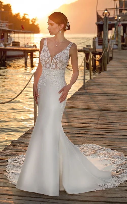 Tube Wedding Dresses with Beaded Waistband for a Simple and Chic StyleEddy K. Arianna - Size 8 Tube Wedding Dresses with Beaded Waistband for a Simple and Chic StyleEddy K. Arianna - Size 8