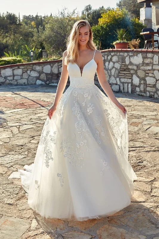 Wedding Dresses with Cut Out Details and Lace Insertions for a Bold and Feminine LookEddy K. Beverly - Size 12 Wedding Dresses with Cut Out Details and Lace Insertions for a Bold and Feminine LookEddy K. Beverly - Size 12