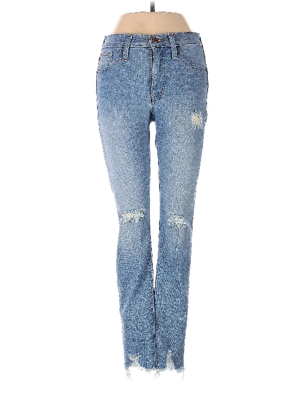 Denim jeans for casual outings like hanging out with friends or running errandsHigh-Rise Bootleg Jeans Denim jeans for casual outings like hanging out with friends or running errandsHigh-Rise Bootleg Jeans