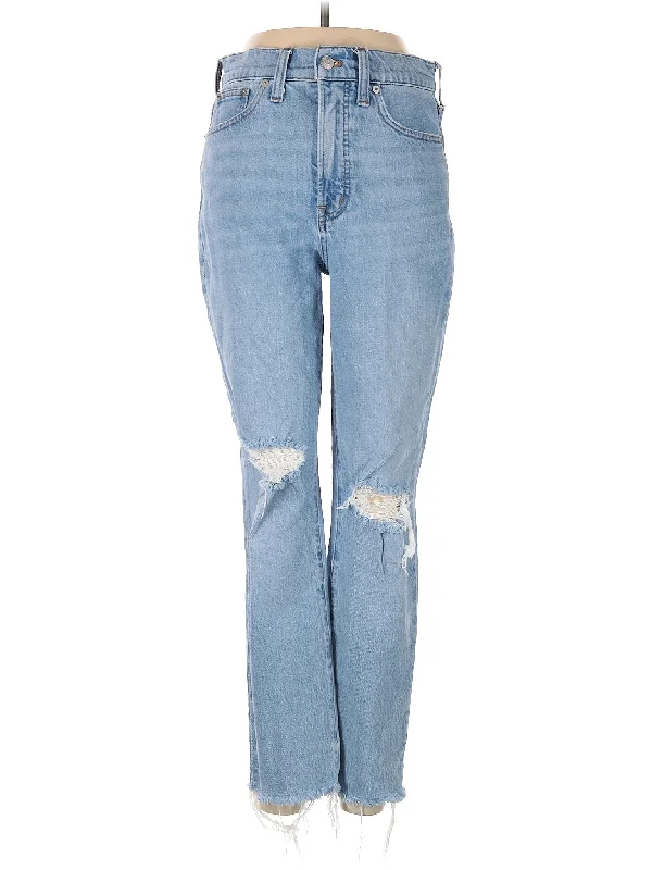 Denim jeans for a cycling ride with a comfortable and non - restrictive fitHigh-Rise Bootleg Jeans Denim jeans for a cycling ride with a comfortable and non - restrictive fitHigh-Rise Bootleg Jeans