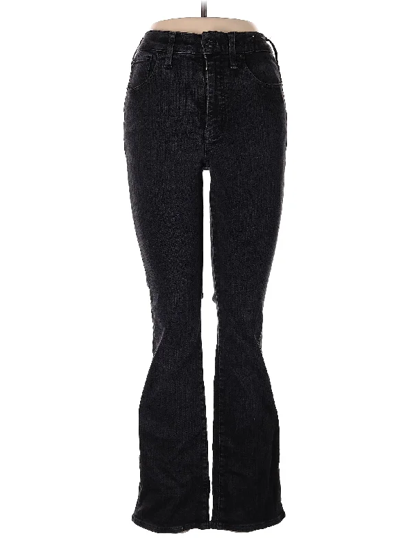 Denim jeans for curvy figures with a contoured fit to enhance curvesHigh-Rise Bootleg Jeans in Dark Wash Denim jeans for curvy figures with a contoured fit to enhance curvesHigh-Rise Bootleg Jeans in Dark Wash
