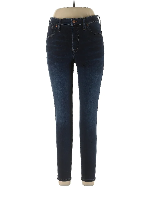 Denim jeans for a volunteer event for practicality and comfortHigh-Rise Skinny Jeans in Dark Wash