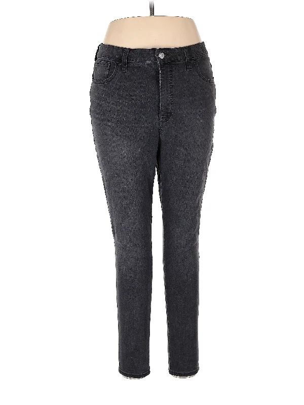 Double - denim - friendly denim jeans for a trendy monochromatic outfitHigh-Rise Skinny Jeans in Dark Wash Double - denim - friendly denim jeans for a trendy monochromatic outfitHigh-Rise Skinny Jeans in Dark Wash