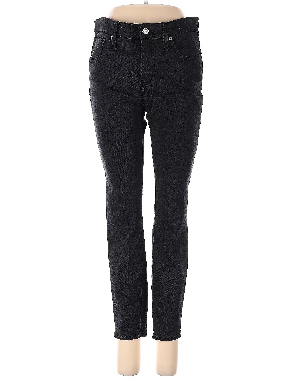 Denim jeans for a maximalist style with lots of layers and embellishmentsHigh-Rise Skinny Jeans in Dark Wash Denim jeans for a maximalist style with lots of layers and embellishmentsHigh-Rise Skinny Jeans in Dark Wash