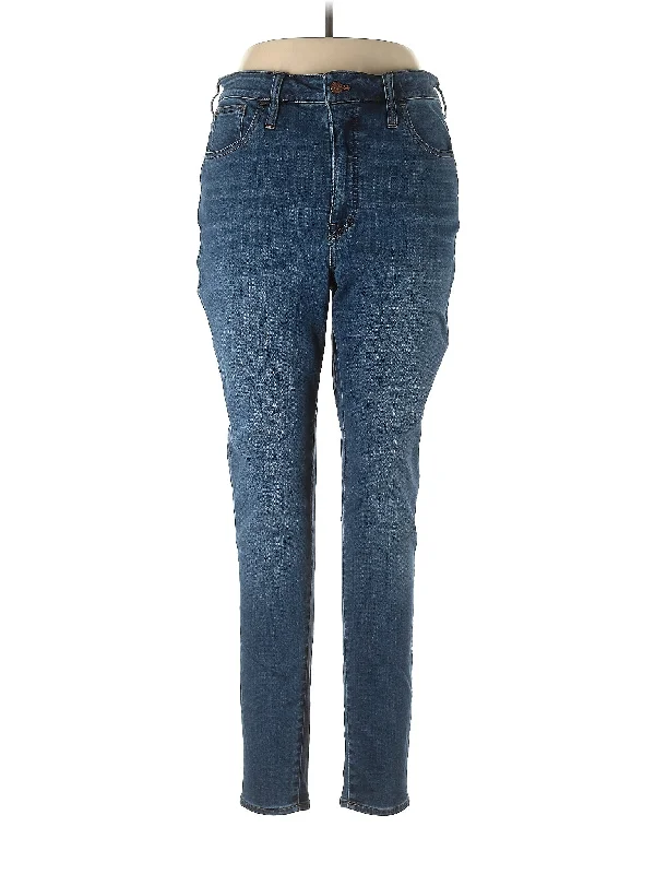 Denim jeans for a water sports activity like kayaking or stand - up paddleboardingHigh-Rise Skinny Jeans in Medium Wash Denim jeans for a water sports activity like kayaking or stand - up paddleboardingHigh-Rise Skinny Jeans in Medium Wash
