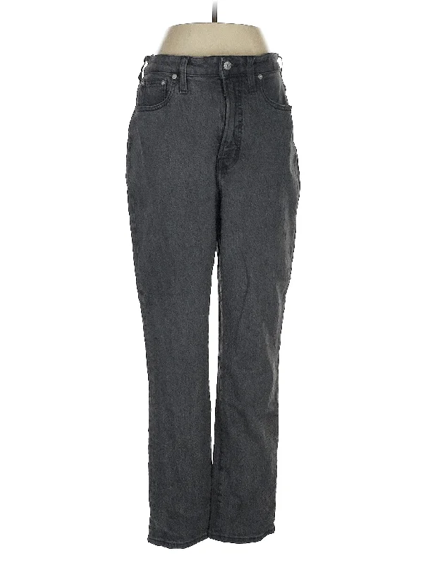Denim jeans for a preppy - style ensemble with a polo shirt and loafersHigh-Rise Straight-leg Jeans Denim jeans for a preppy - style ensemble with a polo shirt and loafersHigh-Rise Straight-leg Jeans