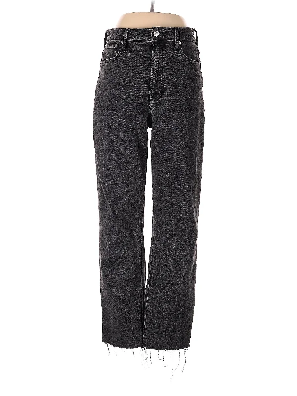 Mid - rise denim jeans for a balanced and comfortable fit for all body typesHigh-Rise Straight-leg Jeans in Dark Wash Mid - rise denim jeans for a balanced and comfortable fit for all body typesHigh-Rise Straight-leg Jeans in Dark Wash