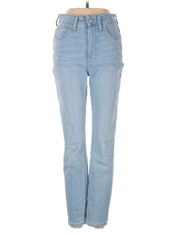 Bootcut denim jeans in a classic dark wash for a timeless appearanceHigh-Rise Straight-leg Jeans in Light Wash