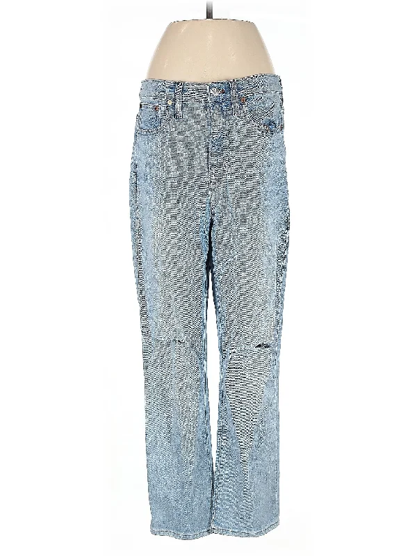 Denim jeans for a shopping spree while remaining comfortable on your feetHigh-Rise Straight-leg Jeans in Light Wash Denim jeans for a shopping spree while remaining comfortable on your feetHigh-Rise Straight-leg Jeans in Light Wash