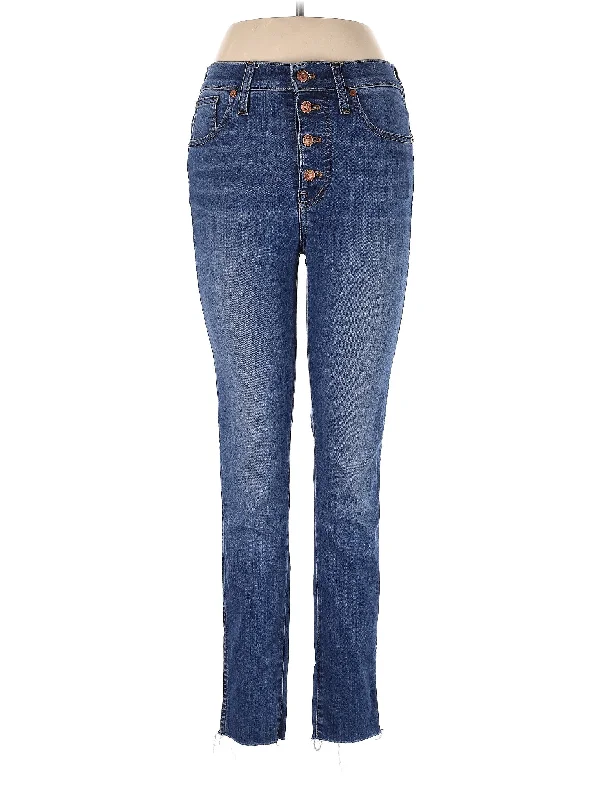 Denim jeans for a school event such as a sports day or field tripHigh-Rise Straight-leg Jeans in Medium Wash Denim jeans for a school event such as a sports day or field tripHigh-Rise Straight-leg Jeans in Medium Wash