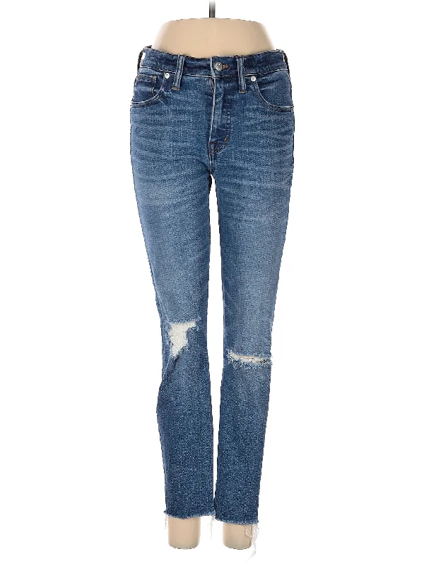 Denim jeans for a cycling ride with a comfortable and non - restrictive fitLow-Rise Boyjeans Jeans Denim jeans for a cycling ride with a comfortable and non - restrictive fitLow-Rise Boyjeans Jeans