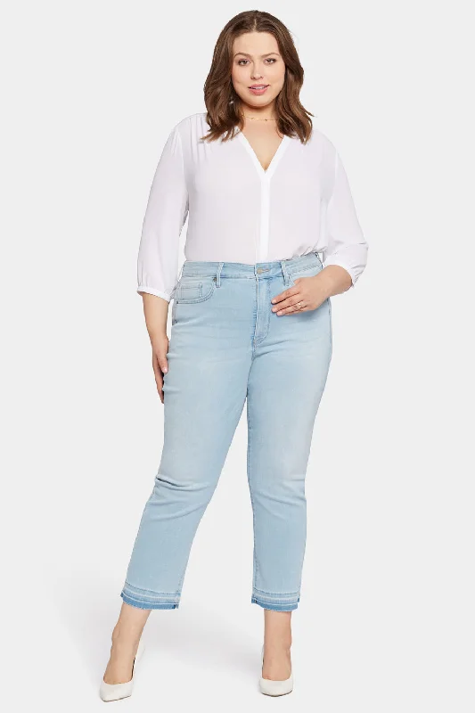 Denim jeans for a gardening task to protect against scratches and dirtMarilyn Straight Ankle Jeans In Petite Plus Size - Brightside Denim jeans for a gardening task to protect against scratches and dirtMarilyn Straight Ankle Jeans In Petite Plus Size - Brightside