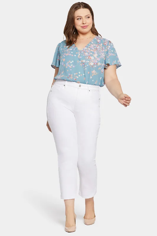 Denim jeans with a contrast - stitching detail for a pop of colorMarilyn Straight Ankle Jeans In Petite Plus Size - Optic White Denim jeans with a contrast - stitching detail for a pop of colorMarilyn Straight Ankle Jeans In Petite Plus Size - Optic White