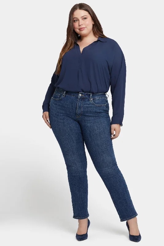 Denim jeans for a city break to explore in style and comfortMarilyn Straight Jeans In Plus Size - Marcel Denim jeans for a city break to explore in style and comfortMarilyn Straight Jeans In Plus Size - Marcel