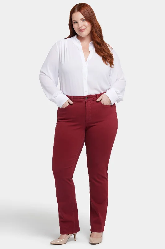 Embroidered floral denim jeans for a feminine and delicate touchMarilyn Straight Jeans In Plus Size - Wild Currant Embroidered floral denim jeans for a feminine and delicate touchMarilyn Straight Jeans In Plus Size - Wild Currant