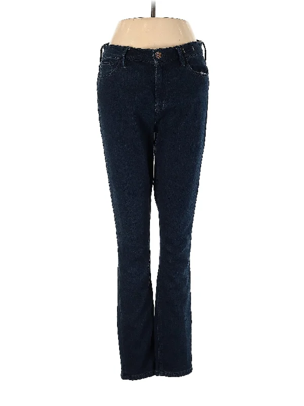 Denim jeans for a yoga class with a flexible and breathable fabricMid-Rise Bootleg Jeans in Dark Wash Denim jeans for a yoga class with a flexible and breathable fabricMid-Rise Bootleg Jeans in Dark Wash