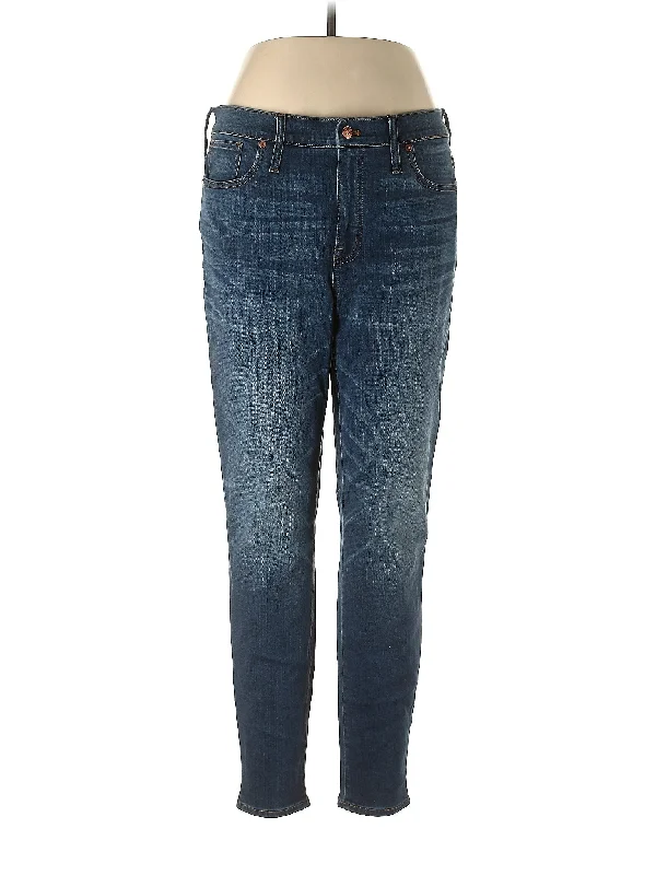 Loose - fit denim jeans for a laid - back and casual style suitable for everyday wearMid-Rise Boyjeans Jeans in Dark Wash Loose - fit denim jeans for a laid - back and casual style suitable for everyday wearMid-Rise Boyjeans Jeans in Dark Wash