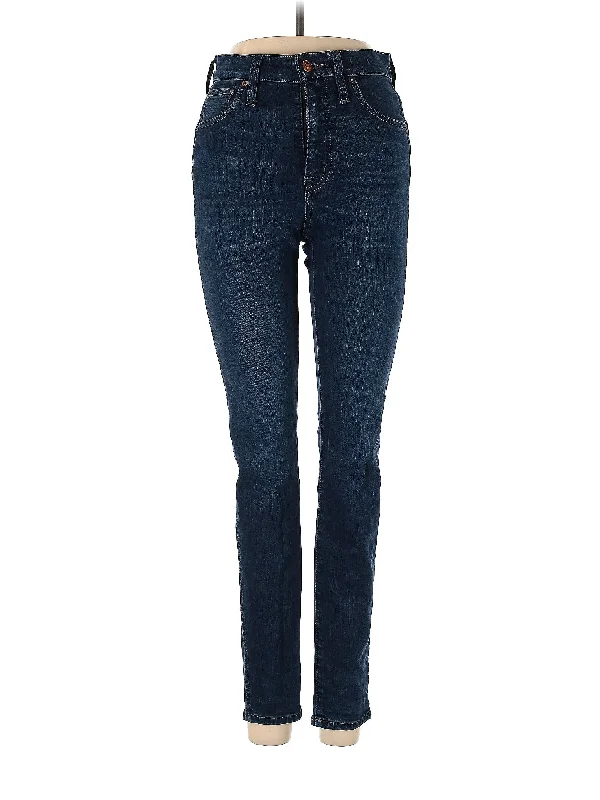 Denim jeans for tall women with extra - long inseams for a proper lengthMid-Rise Skinny Jeans in Dark Wash Denim jeans for tall women with extra - long inseams for a proper lengthMid-Rise Skinny Jeans in Dark Wash