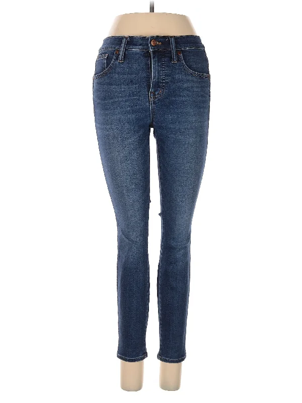 Denim jeans for a cooking class without restricting movementMid-Rise Skinny Jeans in Dark Wash Denim jeans for a cooking class without restricting movementMid-Rise Skinny Jeans in Dark Wash