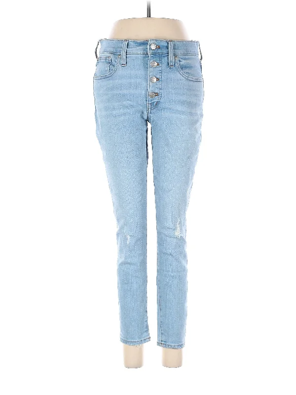 Denim jeans for a shopping spree while remaining comfortable on your feetMid-Rise Skinny Jeans in Light Wash Denim jeans for a shopping spree while remaining comfortable on your feetMid-Rise Skinny Jeans in Light Wash