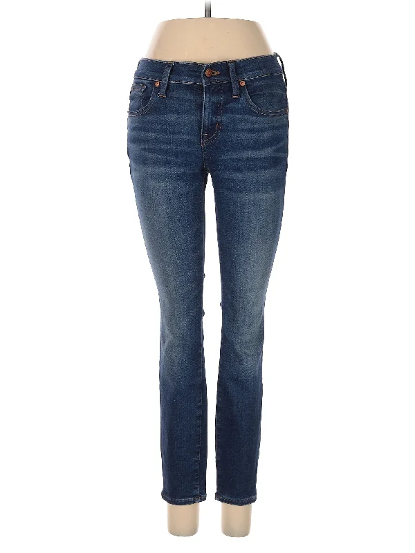 Denim jeans for a painting workshop for easy - to - clean fabricMid-Rise Skinny Jeans in Medium Wash Denim jeans for a painting workshop for easy - to - clean fabricMid-Rise Skinny Jeans in Medium Wash