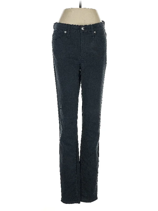 Flare - leg denim jeans with a 70s - style bell - bottom design for a retro lookMid-Rise Straight-leg Jeans in Dark Wash Flare - leg denim jeans with a 70s - style bell - bottom design for a retro lookMid-Rise Straight-leg Jeans in Dark Wash