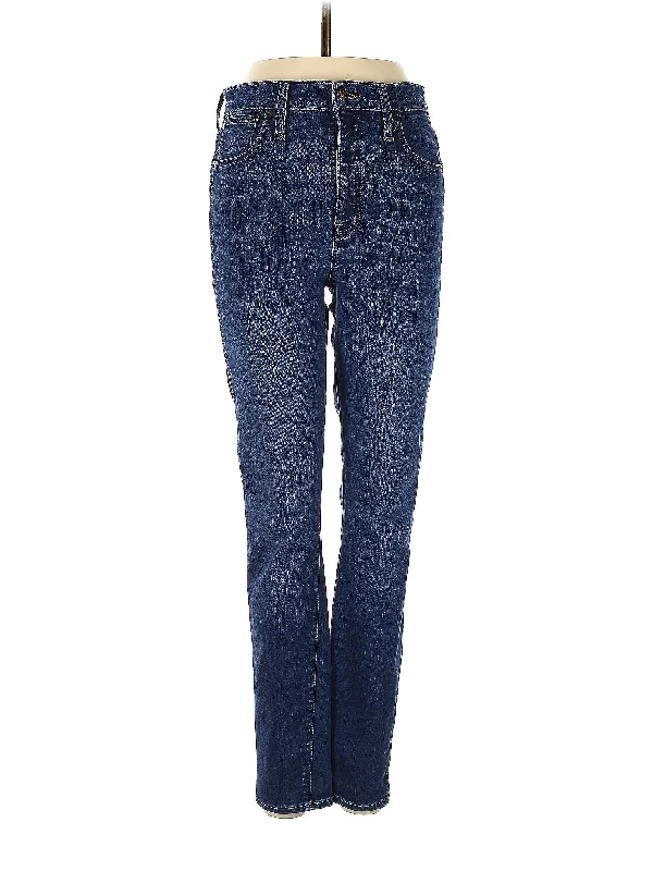Denim jeans with a front - pocket zipper for added securityMid-Rise Straight-leg Jeans in Dark Wash Denim jeans with a front - pocket zipper for added securityMid-Rise Straight-leg Jeans in Dark Wash