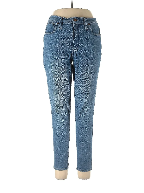Flare - leg denim jeans with a 70s - style bell - bottom design for a retro lookMid-Rise Straight-leg Jeans in Medium Wash Flare - leg denim jeans with a 70s - style bell - bottom design for a retro lookMid-Rise Straight-leg Jeans in Medium Wash