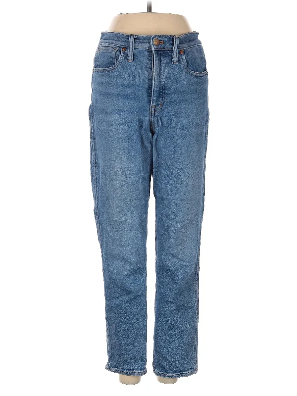 Flare - leg denim jeans with a 70s - style bell - bottom design for a retro lookMid-Rise Straight-leg Jeans in Medium Wash Flare - leg denim jeans with a 70s - style bell - bottom design for a retro lookMid-Rise Straight-leg Jeans in Medium Wash