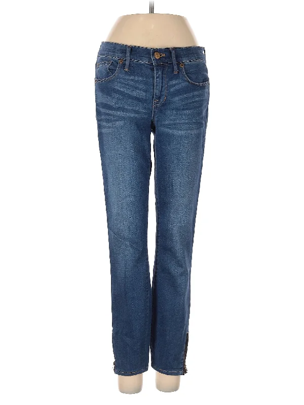 Denim jeans with a cuffed hem for a preppy and put - together appearanceMid-Rise Straight-leg Jeans in Medium Wash Denim jeans with a cuffed hem for a preppy and put - together appearanceMid-Rise Straight-leg Jeans in Medium Wash