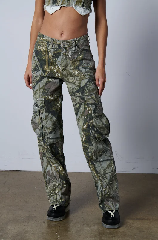 Denim jeans for a street - style look with bold accessoriesRITCHEY PRINTED WIDE LEG JEANS Denim jeans for a street - style look with bold accessoriesRITCHEY PRINTED WIDE LEG JEANS
