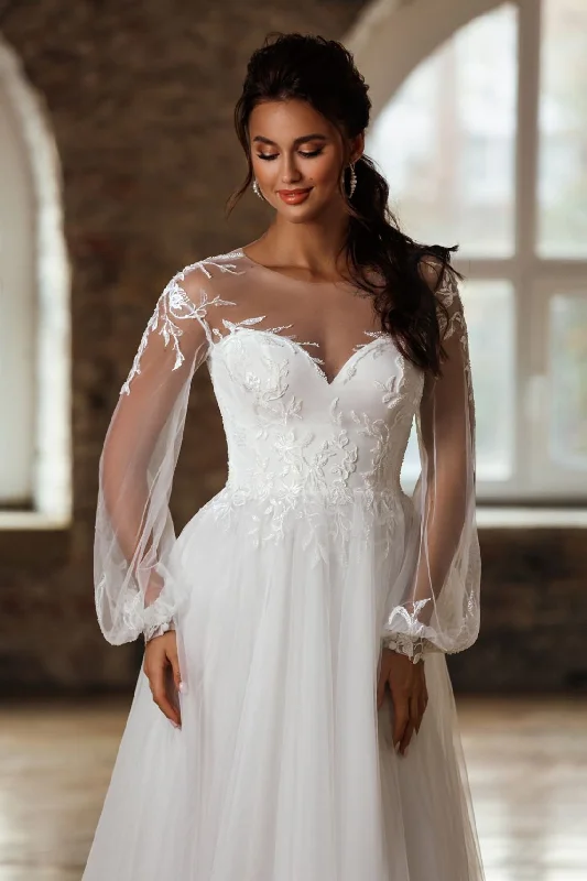 Strapless Wedding Dresses with Crystal Embellishments for a Sparkling LookSitella