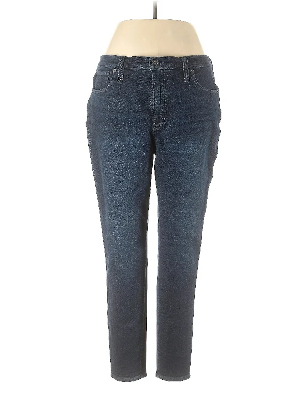 Quick - drying denim jeans for outdoor activities and travelSkinny Jeans in Dark Wash Quick - drying denim jeans for outdoor activities and travelSkinny Jeans in Dark Wash