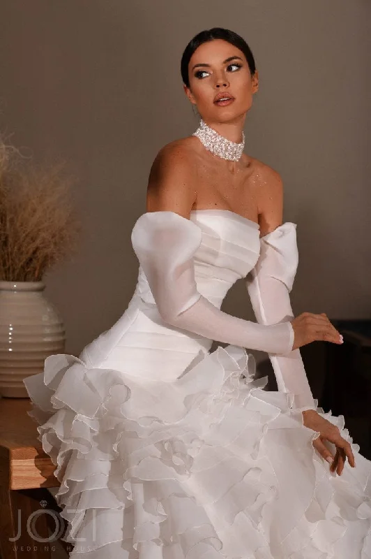 Organza Wedding Dresses with Sparkly Appliques and Beaded Waist for a Fairy Tale LookBESTY Organza Wedding Dresses with Sparkly Appliques and Beaded Waist for a Fairy Tale LookBESTY