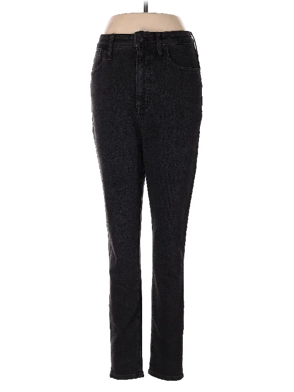 Denim jeans for a fishing trip with functional pockets for storing gearStraight-leg Jeans in Dark Wash Denim jeans for a fishing trip with functional pockets for storing gearStraight-leg Jeans in Dark Wash