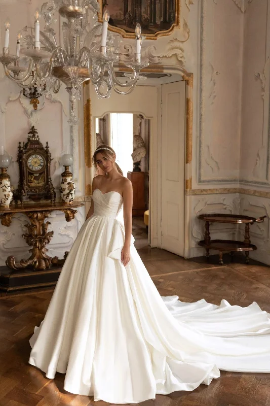 Lace Trimmed Wedding Dresses with Backless Design for a Sexy VibeDIGNITY