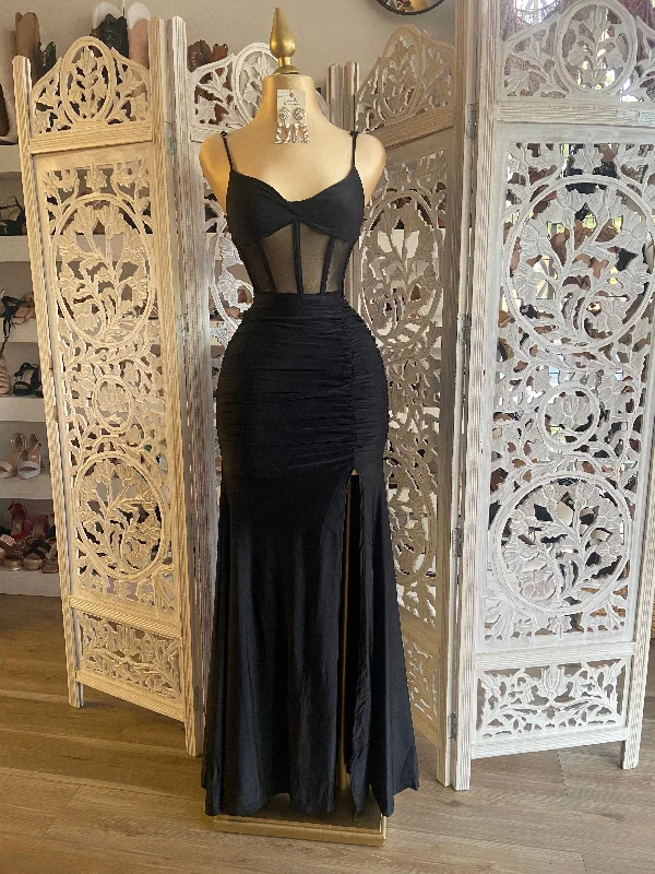 Party Dresses with High Neck and Embroidered Back for Ladies' Modest and Intricate LookBlack Mermaid Formal Dress Party Dresses with High Neck and Embroidered Back for Ladies' Modest and Intricate LookBlack Mermaid Formal Dress