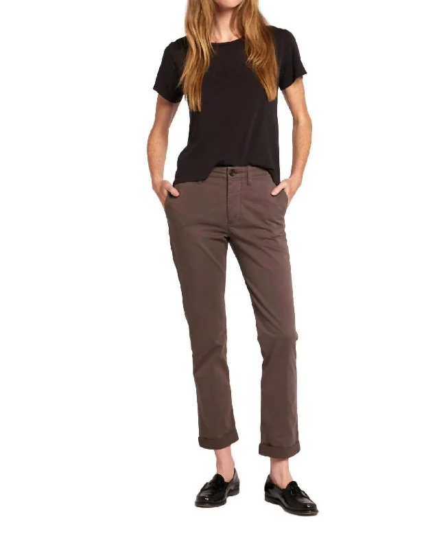 Floral print wide leg dress pants for women in a fresh and formal styleCaptain Pant In Gravel Floral print wide leg dress pants for women in a fresh and formal styleCaptain Pant In Gravel