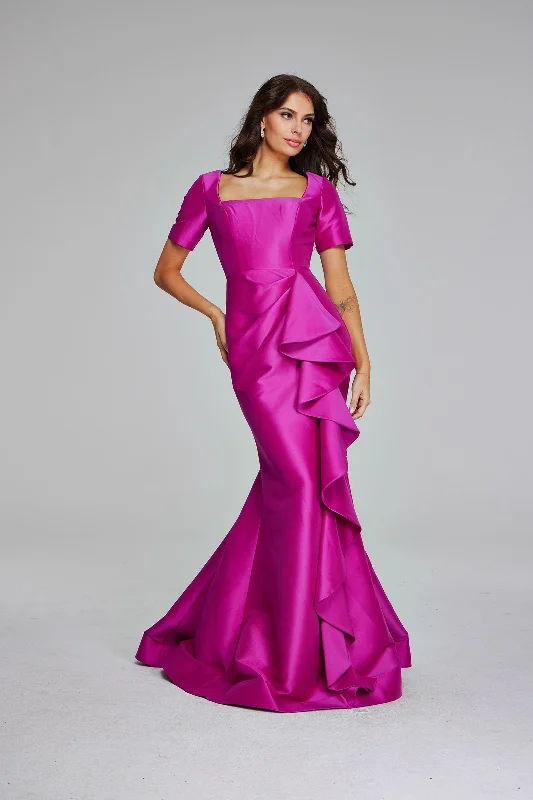 Lace Trimmed Party Dresses with Bow Back for Ladies' Dainty and Feminine LookJovani 41128 Lace Trimmed Party Dresses with Bow Back for Ladies' Dainty and Feminine LookJovani 41128