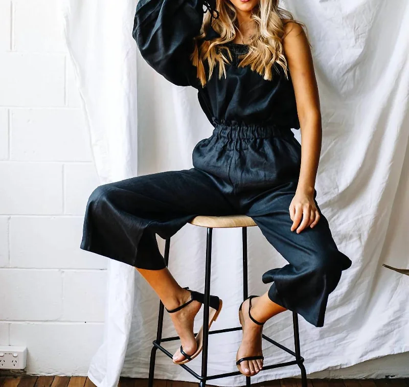 Thermal pants for women in extremely cold weatherPuglia Linen Pant In Black