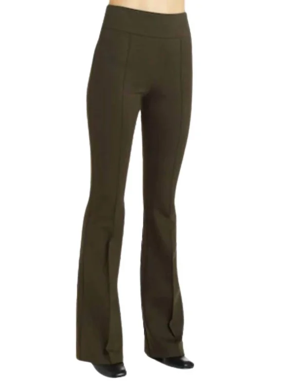 Culottes with wide leg and ruffled hem for women in a feminine and stylish styleSage Pant In Army Culottes with wide leg and ruffled hem for women in a feminine and stylish styleSage Pant In Army